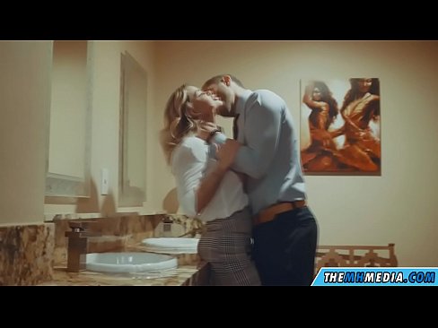 ❤️ Wenn eine vollbusige Blondine dich in einer öffentlichen Toilette verführt ️❌ Fuck video bei de.myteporn.ru ☑